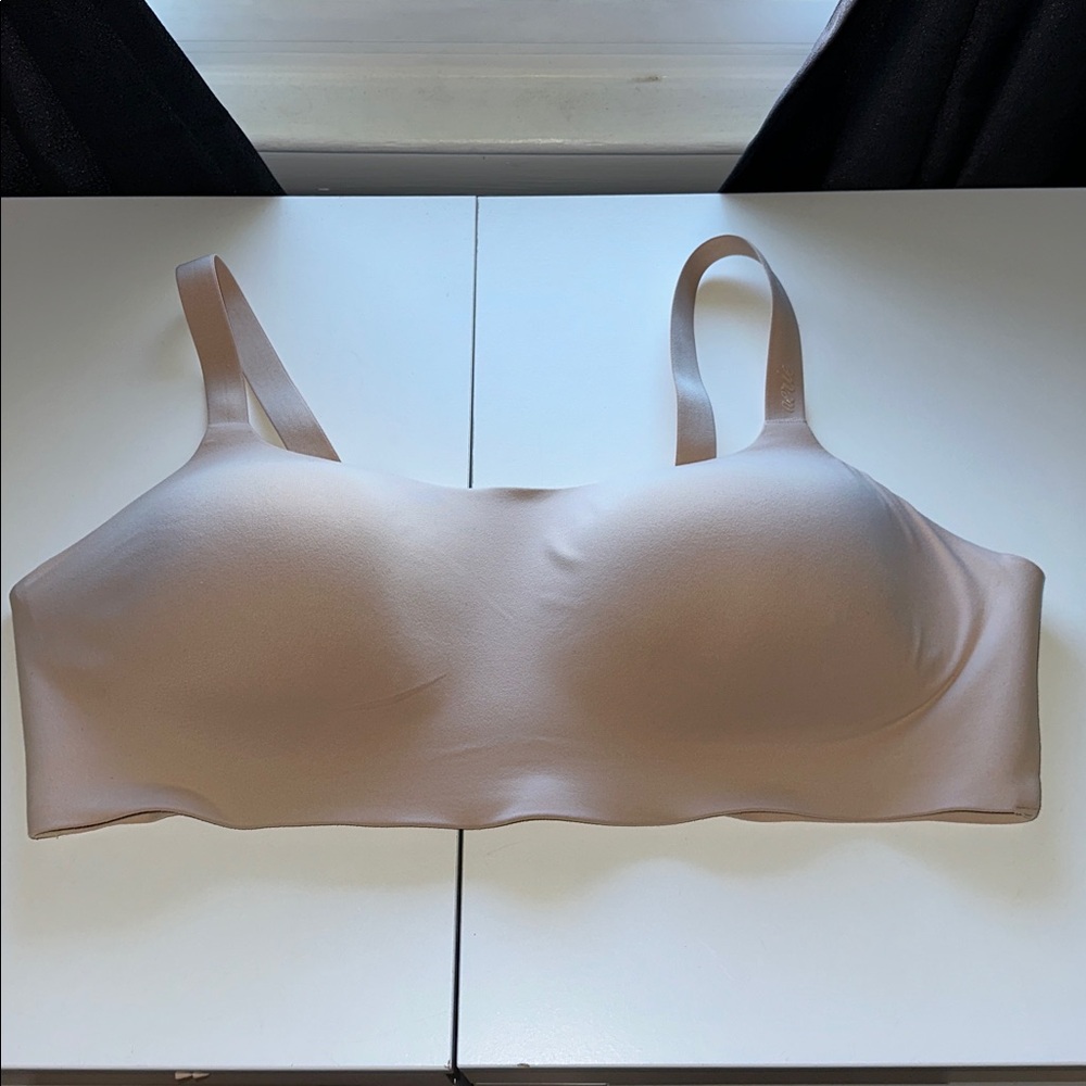 Seamless Nude Bra